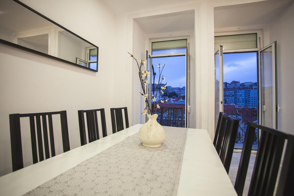 Lisbon Castel View Apartment Luaran gambar